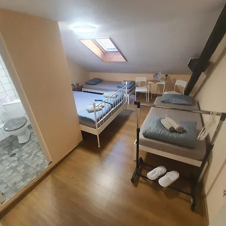 Хотел Kapana At Center *