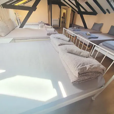 Хотел Kapana At Center *