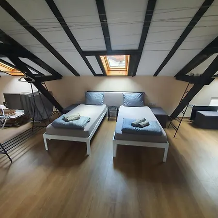 Хотел Kapana At Center