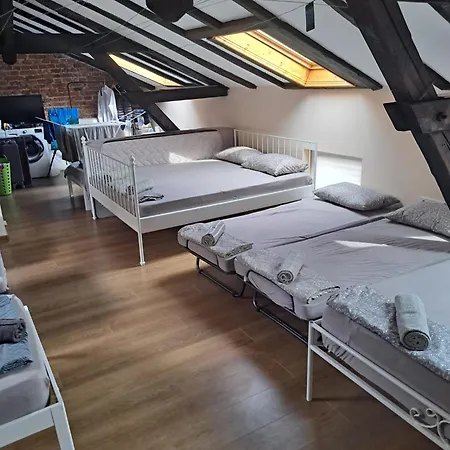 Kapana At Center Хотел